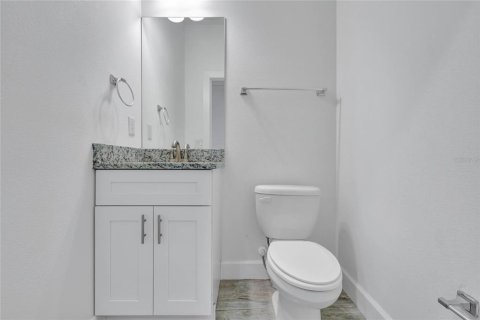 House in Davenport, Florida 4 bedrooms, 166.85 sq.m. № 2092592 - photo 12