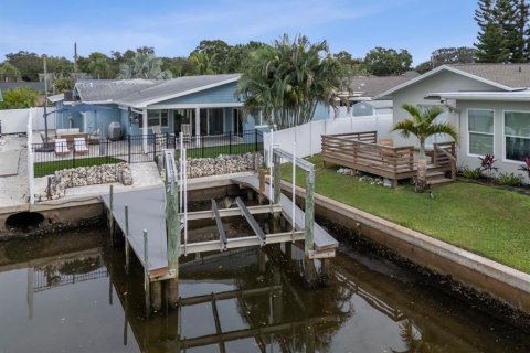 Villa ou maison à vendre à Palm Harbor, Floride: 3 chambres, 180.88 m2 № 2407064 - photo 24