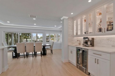 Villa ou maison à vendre à Palm Harbor, Floride: 3 chambres, 180.88 m2 № 2407064 - photo 5