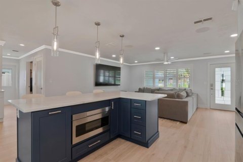Villa ou maison à vendre à Palm Harbor, Floride: 3 chambres, 180.88 m2 № 2407064 - photo 14