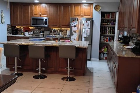 Casa en venta en Apollo Beach, Florida, 4 dormitorios, 198.9 m2 № 2122453 - foto 12