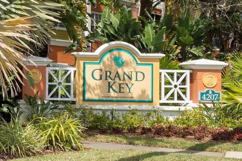 Condo in Tampa, Florida, 1 bedroom № 2273054