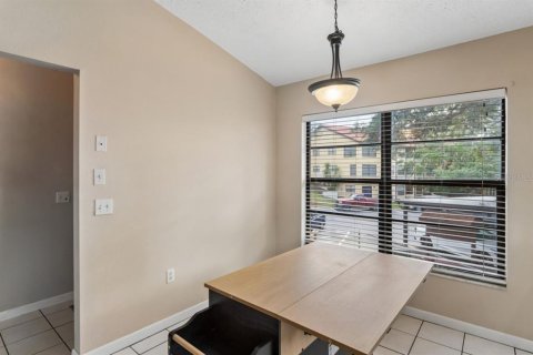 Copropriété à louer à Port Richey, Floride: 2 chambres, 104.98 m2 № 2383904 - photo 12