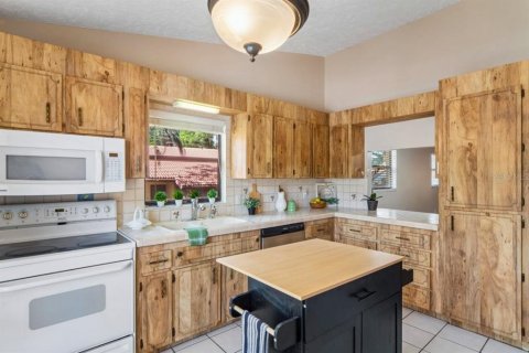 Copropriété à louer à Port Richey, Floride: 2 chambres, 104.98 m2 № 2383904 - photo 3
