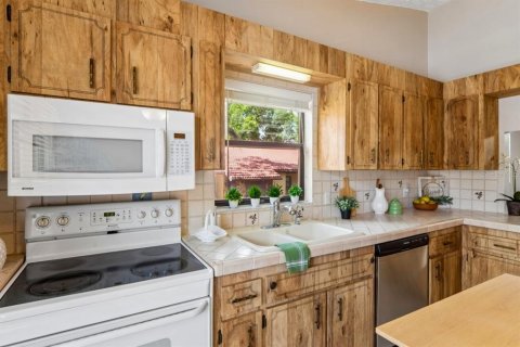 Copropriété à louer à Port Richey, Floride: 2 chambres, 104.98 m2 № 2383904 - photo 11