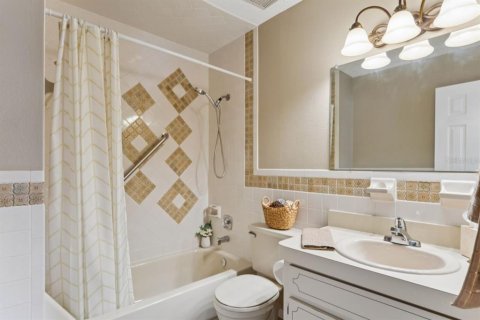 Copropriété à louer à Port Richey, Floride: 2 chambres, 104.98 m2 № 2383904 - photo 4