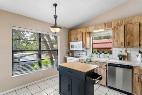 Copropriété à louer à Port Richey, Floride: 2 chambres, 104.98 m2 № 2383904 - photo 9