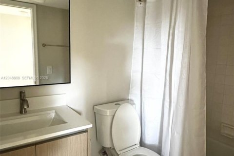 Copropriété à louer à Hialeah, Floride: 2 chambres, 71.53 m2 № 2244046 - photo 18