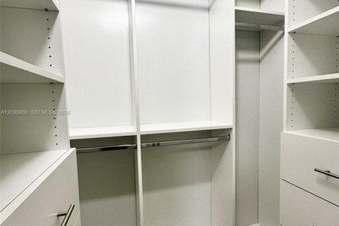 Copropriété à louer à Hialeah, Floride: 2 chambres, 71.53 m2 № 2244046 - photo 16