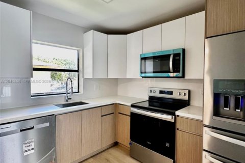 Condo à Hialeah, Floride, 2 chambres  № 2244046