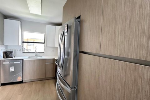 Copropriété à louer à Hialeah, Floride: 2 chambres, 71.53 m2 № 2244046 - photo 13