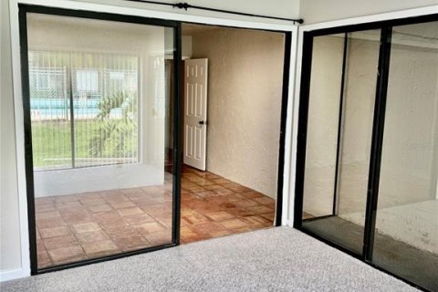 Снять в аренду кондоминиум в Кэсселберри, Флорида 3 спальни, 156.08м2, № 1848005 - фото 12