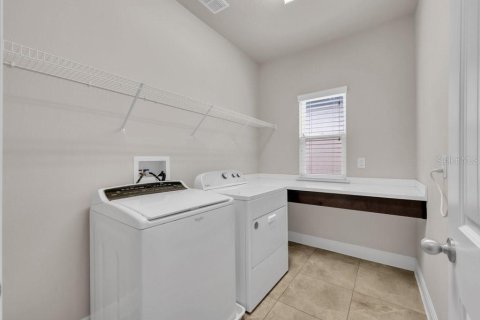 Casa en venta en Fish Hawk, Florida, 4 dormitorios, 244.15 m2 № 2200450 - foto 22