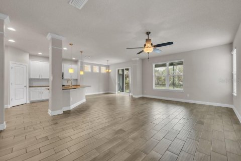 Casa en venta en Fish Hawk, Florida, 4 dormitorios, 244.15 m2 № 2200450 - foto 6