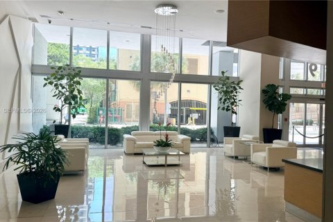 Condominio en Miami, Florida, 1 dormitorio  № 2153919