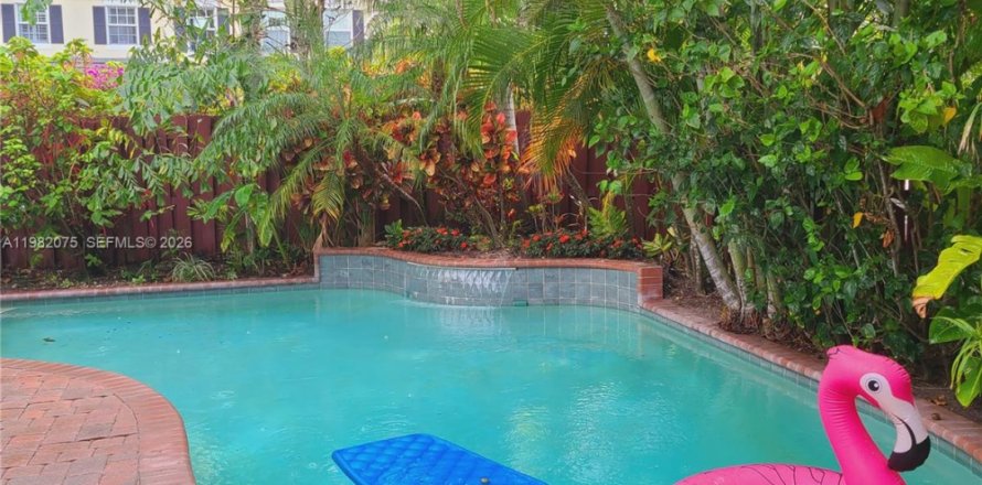 House in Fort Lauderdale, Florida 1 bedroom № 2048689