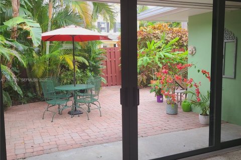 House in Fort Lauderdale, Florida 1 bedroom № 2048689 - photo 5