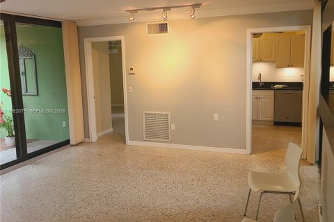 House in Fort Lauderdale, Florida 1 bedroom № 2048689 - photo 8