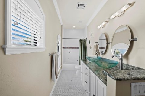 House in Sarasota, Florida 3 bedrooms, 252.14 sq.m. № 1815005 - photo 25
