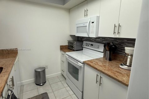 Condominio en venta en Hypoluxo, Florida, 2 dormitorios, 71.35 m2 № 1710312 - foto 23