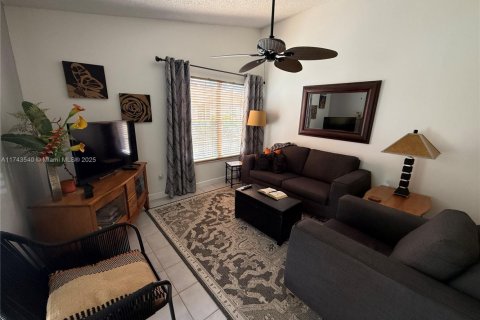 Condominio en venta en Hypoluxo, Florida, 2 dormitorios, 71.35 m2 № 1710312 - foto 3