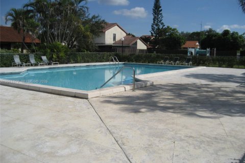 Villa ou maison à louer à Miami, Floride: 3 chambres, 160.16 m2 № 2076148 - photo 15
