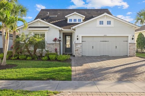 Casa en venta en Bradenton, Florida, 5 dormitorios, 286.88 m2 № 1597298 - foto 1