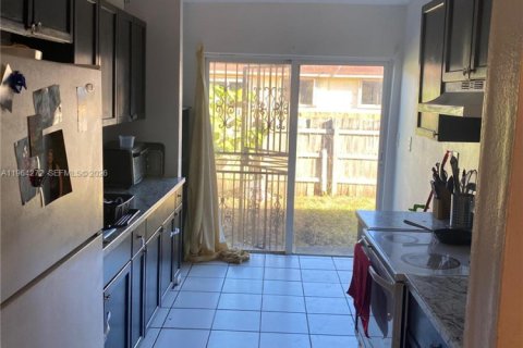 Townhouse in Homestead, Florida 3 bedrooms, 105.91 sq.m. № 2026754 - photo 6