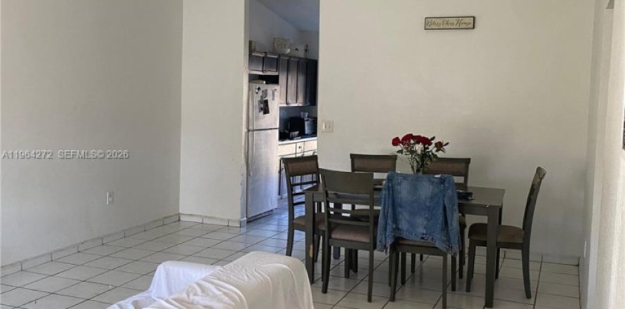 Townhouse in Homestead, Florida 3 bedrooms, 105.91 sq.m. № 2026754