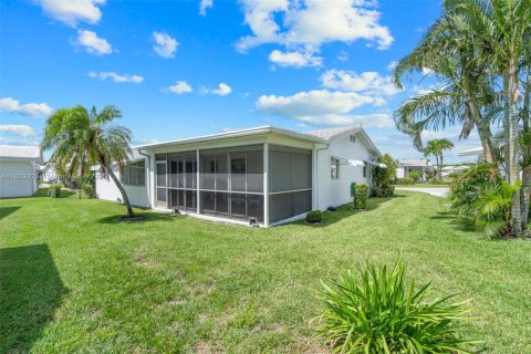House in Boynton Beach, Florida 2 bedrooms, 122.35 sq.m. № 1689462 - photo 22