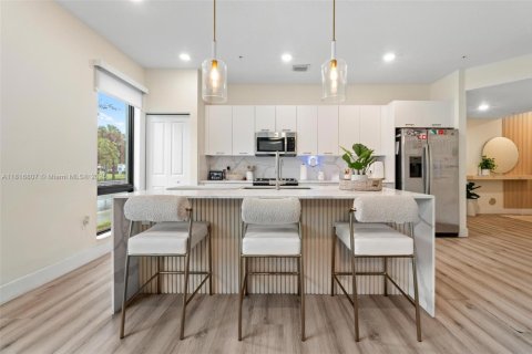 Copropriété à vendre à Doral, Floride: 3 chambres, 123.93 m2 № 1770679 - photo 7