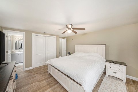 House in Hudson, Florida 3 bedrooms, 144.93 sq.m. № 1808126 - photo 13