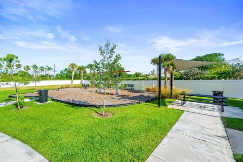 Adosado en alquiler en Palm Springs, Florida, 3 dormitorios, 155.24 m2 № 1175024 - foto 1