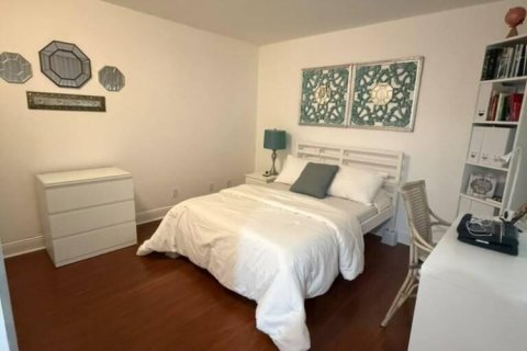 Condo in Lauderhill, Florida, 2 bedrooms  № 2172913 - photo 19