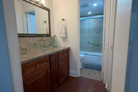 Condo in Lauderhill, Florida, 2 bedrooms  № 2172913 - photo 16