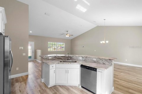 House in Ocala, Florida 4 bedrooms, 180.97 sq.m. № 1723475 - photo 5