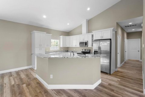 House in Ocala, Florida 4 bedrooms, 180.97 sq.m. № 1723475 - photo 7