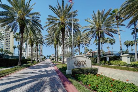 Condo in Clearwater, Florida, 3 bedrooms  № 2396312 - photo 12