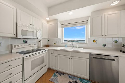 Condo in Clearwater, Florida, 3 bedrooms  № 2396312 - photo 21