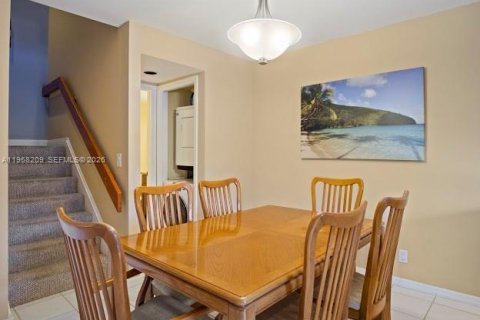 Купить таунхаус в Хоб-Саунд, Флорида 2 спальни, 128.58м2, № 2031980 - фото 8