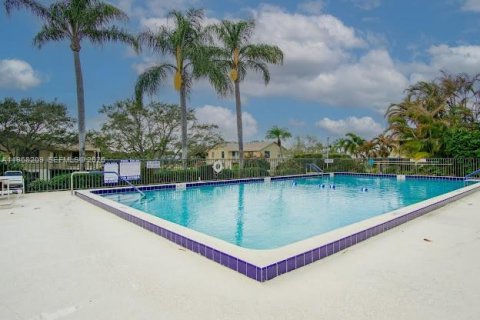 Купить таунхаус в Хоб-Саунд, Флорида 2 спальни, 128.58м2, № 2031980 - фото 26