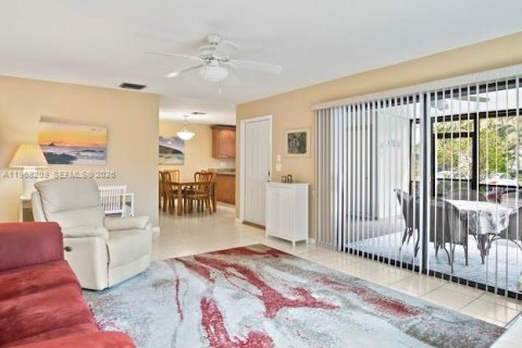 Купить таунхаус в Хоб-Саунд, Флорида 2 спальни, 128.58м2, № 2031980 - фото 3