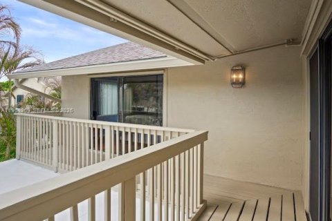 Купить таунхаус в Хоб-Саунд, Флорида 2 спальни, 128.58м2, № 2031980 - фото 16