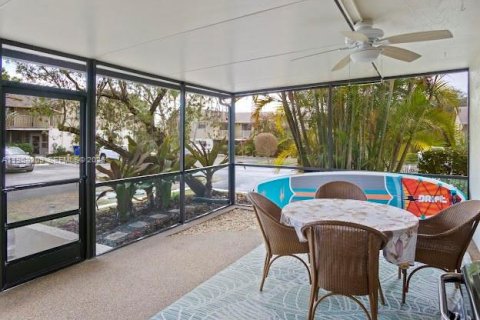 Купить таунхаус в Хоб-Саунд, Флорида 2 спальни, 128.58м2, № 2031980 - фото 22