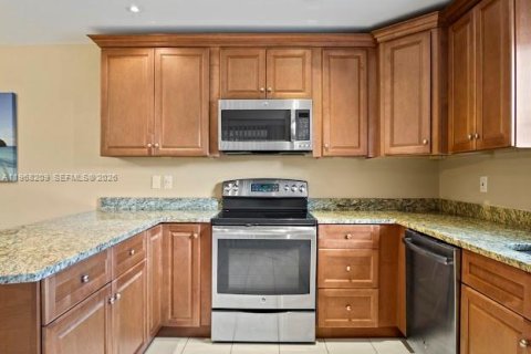 Купить таунхаус в Хоб-Саунд, Флорида 2 спальни, 128.58м2, № 2031980 - фото 6