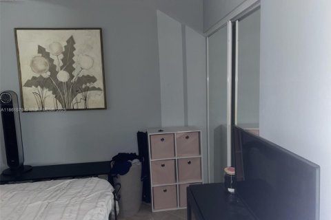 Condo in Sunrise, Florida, 2 bedrooms  № 1892186 - photo 10