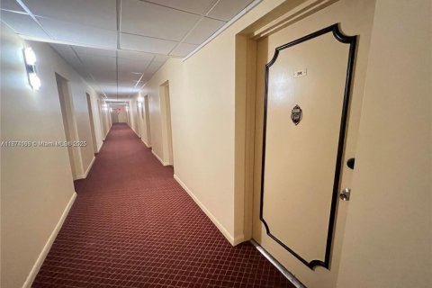 Купить кондоминиум в Лодерхилл, Флорида 1 спальня, 86.21м2, № 1981969 - фото 18