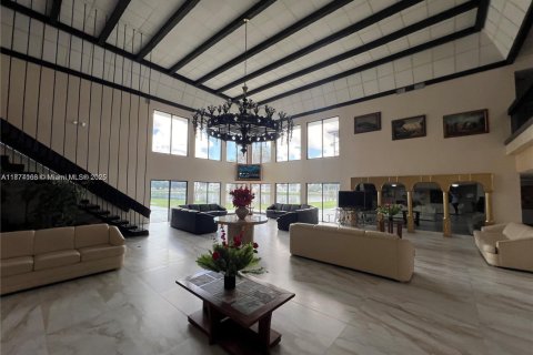 Купить кондоминиум в Лодерхилл, Флорида 1 спальня, 86.21м2, № 1981969 - фото 8