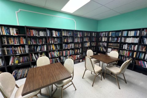 Купить кондоминиум в Лодерхилл, Флорида 1 спальня, 86.21м2, № 1981969 - фото 15