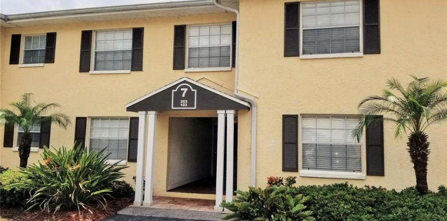 Studio à Condo à Largo, Floride  № 2120362